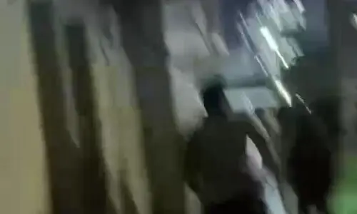تصویری از فرار شهرک‌نشینان صهیونیست به پناهگاه در تل آویو پس از حمله موشکی ایران