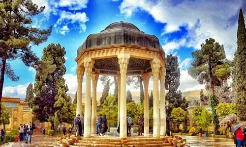 فال حافظ امروز یکشنبه 11 خرداد 1404 | راز دل را پیش هرکسی فاش نکنید !