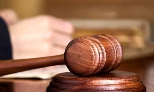 بازیگر «مست عشق» از محکومیت زندان گریخت | شهادت دروغ برای آقای بازیگر دردسر شد