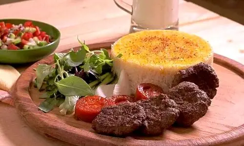 طرز تهیه سماق پلو مخصوص رستورانی | این غذای اصیل را حتما امتحان کنید