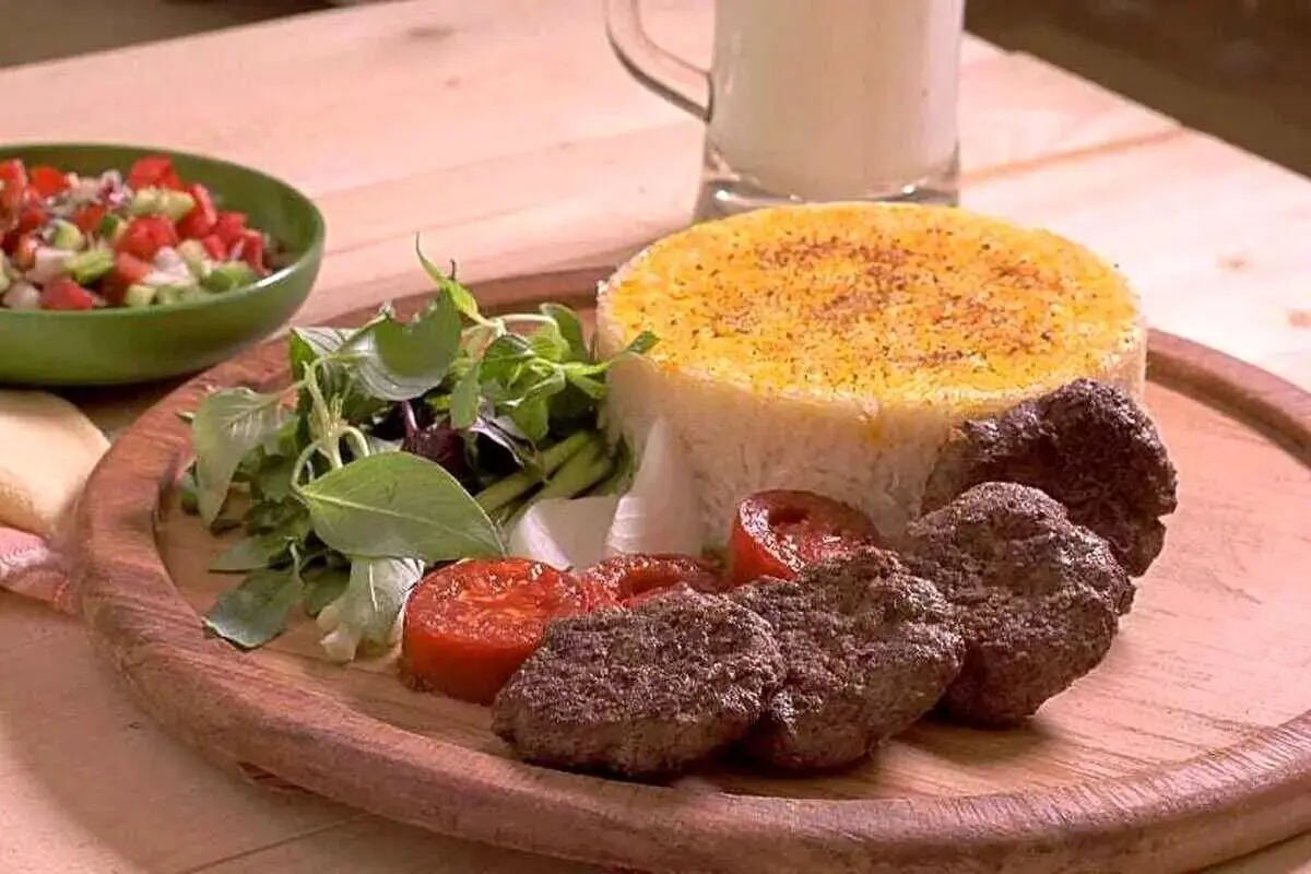 طرز تهیه سماق پلو مخصوص رستورانی | این غذای اصیل را حتما امتحان کنید