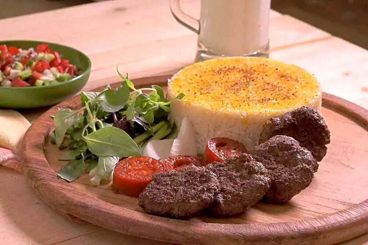 طرز تهیه سماق پلو مخصوص رستورانی | این غذای اصیل را حتما امتحان کنید