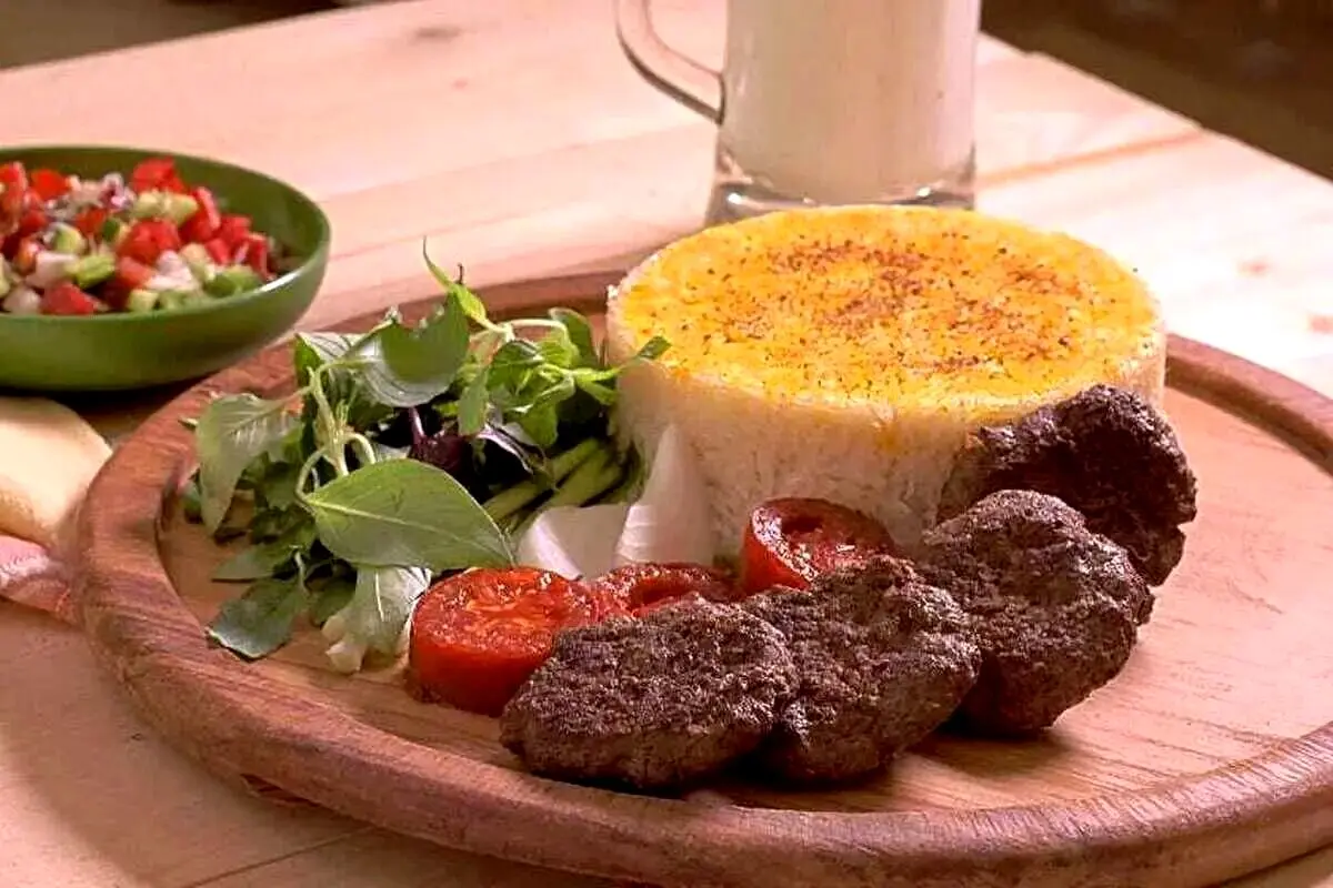 طرز تهیه سماق پلو مخصوص رستورانی | این غذای اصیل را حتما امتحان کنید