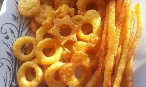 طرز تهیه پفک خانگی با سیب زمینی + فیلم