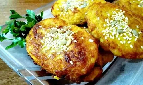 طرز تهیه کیک براونی شکلاتی بدون آرد و شکر