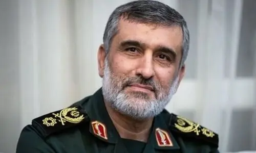 تصلویر لباسی که شهید حاجی‌زاده هنگام شهادت به تن داشت