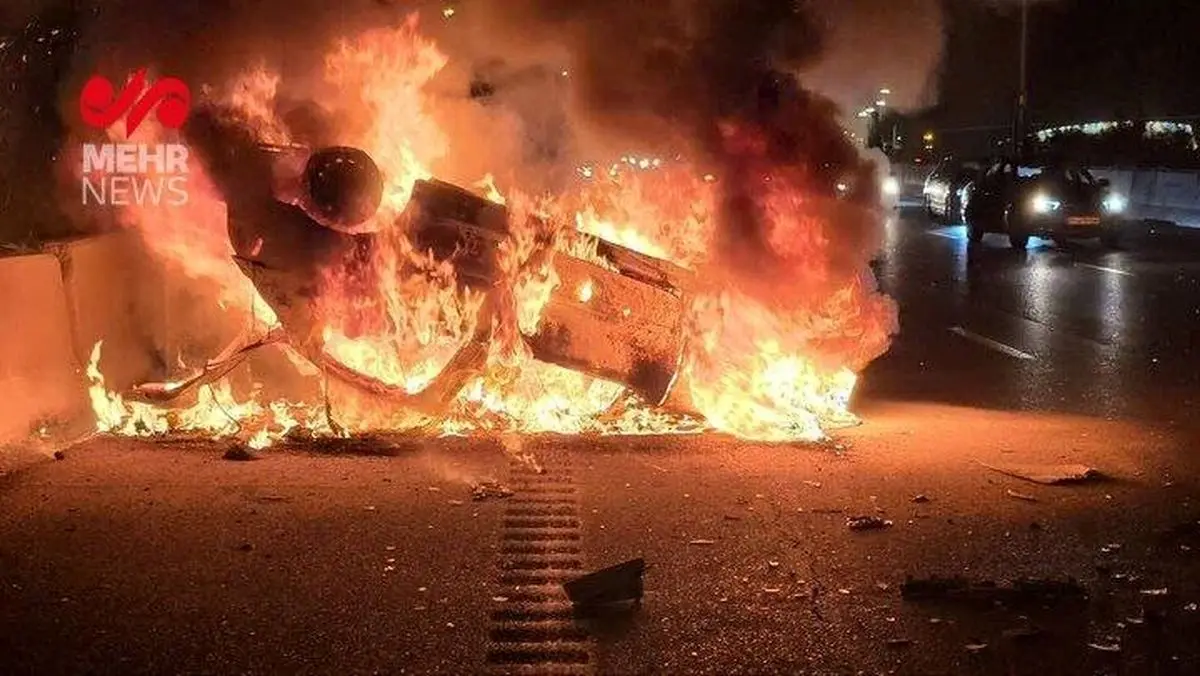 تصادف هولناک خودرو ۲۰۶ در حوالی خروجی شهرک واوان | راننده در آتش سوخت + عکس