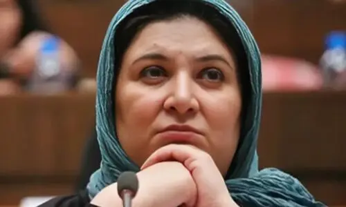 مدل پوشش ریما رامین‌فر در خیابان‌های ترکیه | تفریح خانم بازیگر در استانبول +عکس