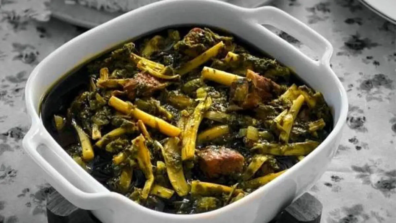 طرز تهیه خورشت کنگر تهرانی با سبزی معطر + نکات خوشمزه شدن خورشت