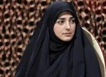 جنجال جدید ستاره سادات قطبی در فضا مجازی |  کامنت‌های سمی درباره بوسیدن پسر همسرش؛ ستاره سادات قطبی را عصبانی کرد +فیلم