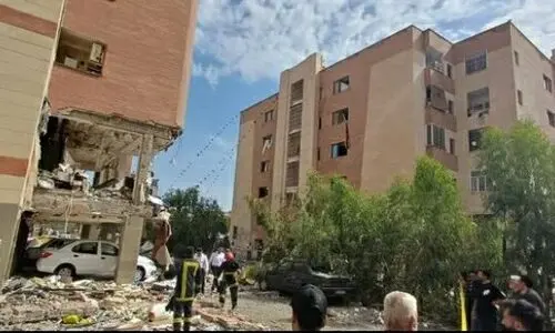 خبرگزاری فارس: ساکنین این واحد مسکونی در پردیسان قم شهروندان عادی هستند
