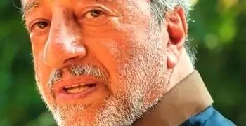 عکس عروسی علیرضا خمسه با زن دوم 20 سال جوان‌تر از خودش | خانوم دوم آقا خمسه انگار دخترشه | عکس چهره فرتوت بابا پنجعلی پایتخت کنار خانواده لاکچریش