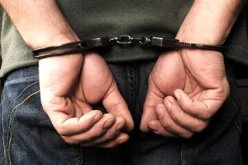 دستگیری سارقان هنگام بازگرداندن اموال سرقتی | ماجرای عجیب سرقت از خانه 2 دختر تنها