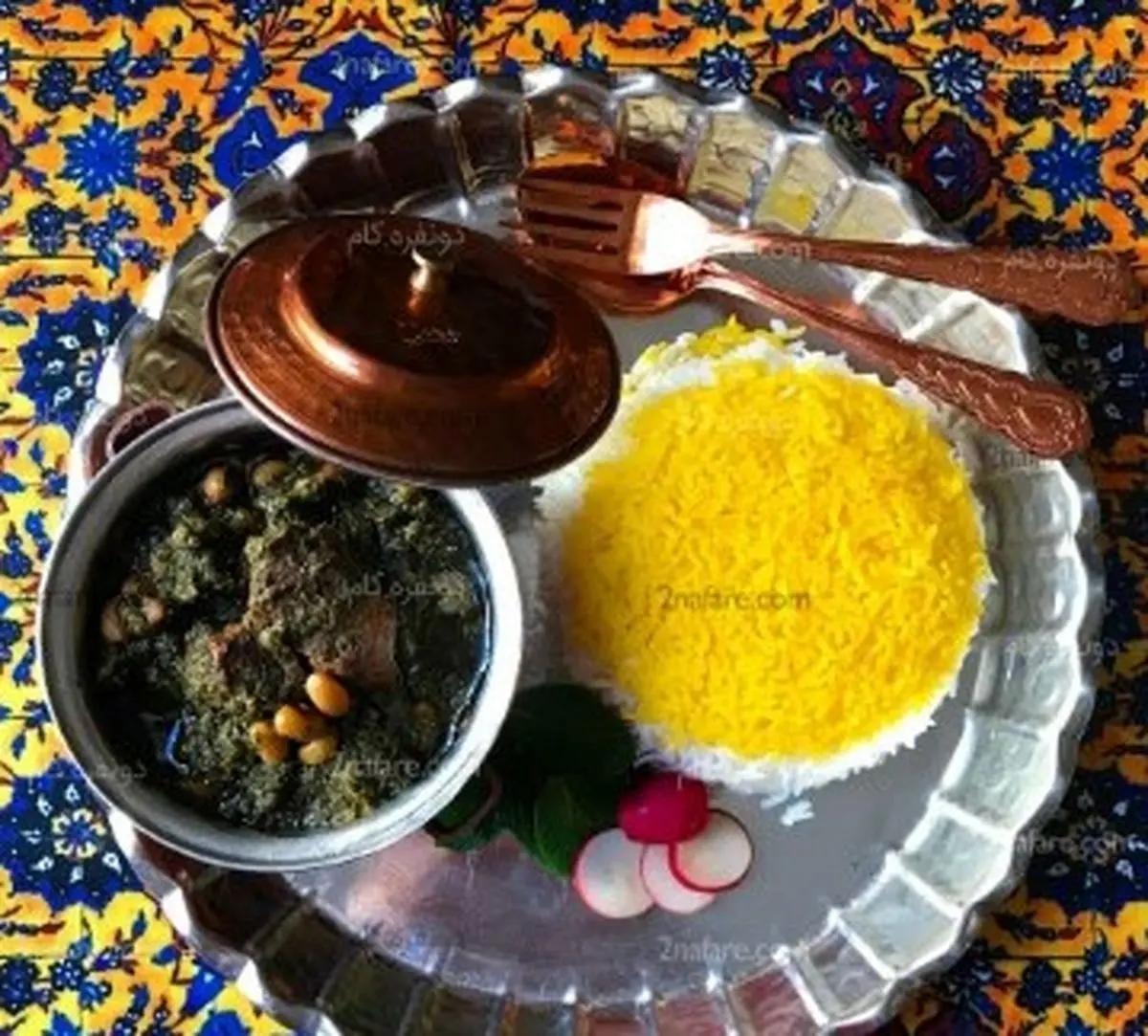طرز تهیه قورمهسبزی تبریزی با لوبیا چشم بلبلی | این سبک پخت قورمه سبزی را یکبار امتحان کنید