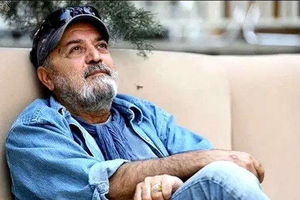 استایل زمستونی سیروس مقدم در این گرما سوژه شد + عکس