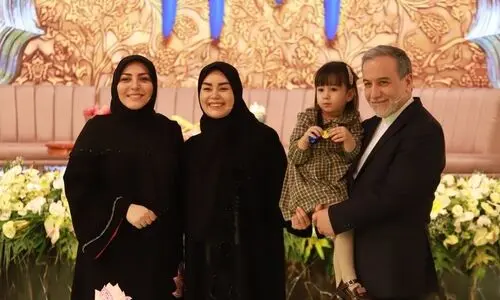 عکس جدید از زن عراقچی