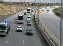 انسداد موقت آزادراه تهران - قم | تخریب ناشی از اصابت پرتابه