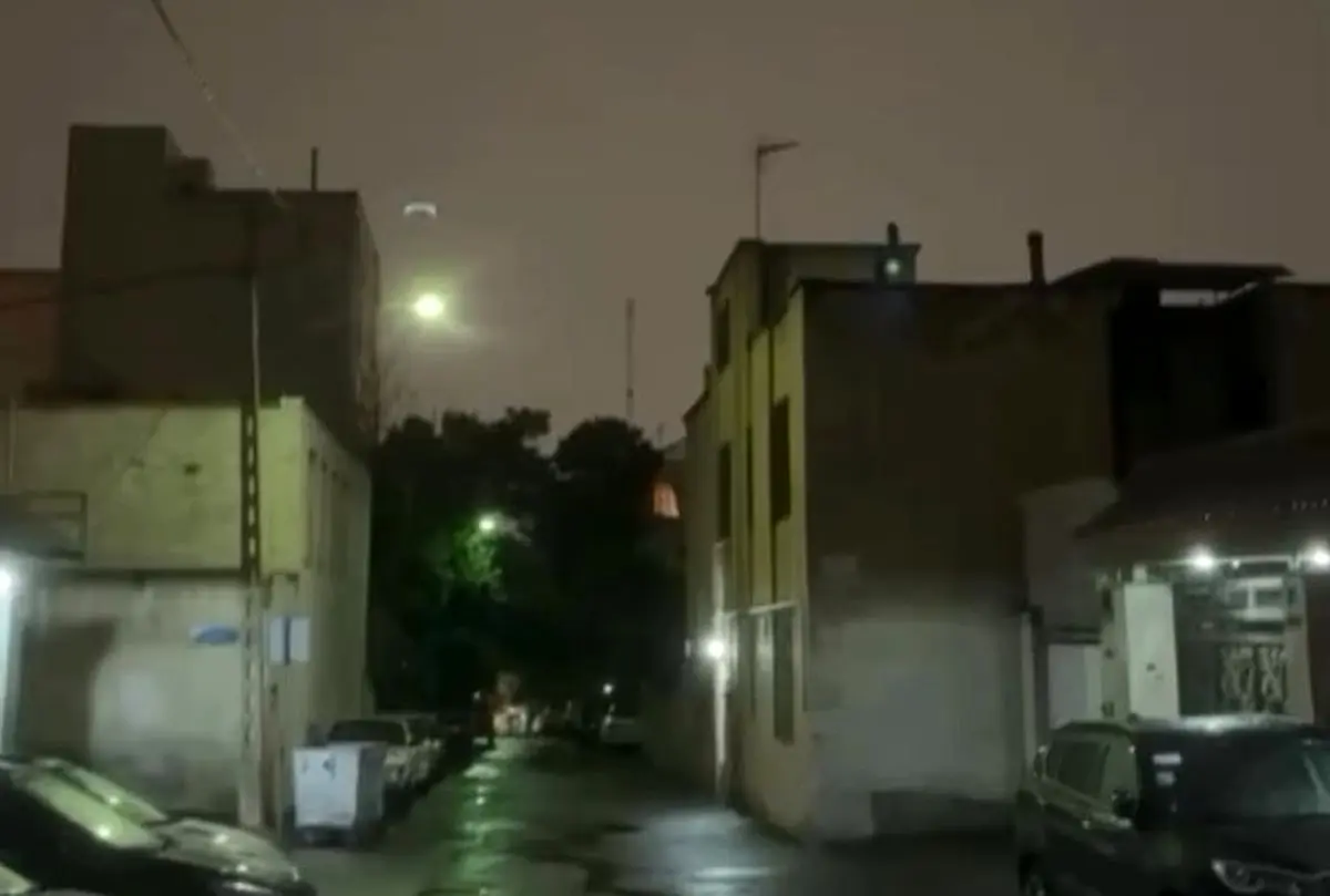 دیده شدن بشقاب پرنده در آسمان تهران | فیلم پربازدید فضای مجازی