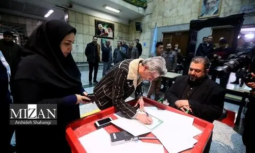 حضور بازیگر معروف در دادگاه منافقین +عکس