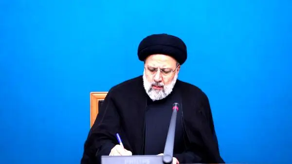 پیام رئیسی برای درگذشت ذاکر با اخلاص حرم امام رضا(علیه‌السلام)