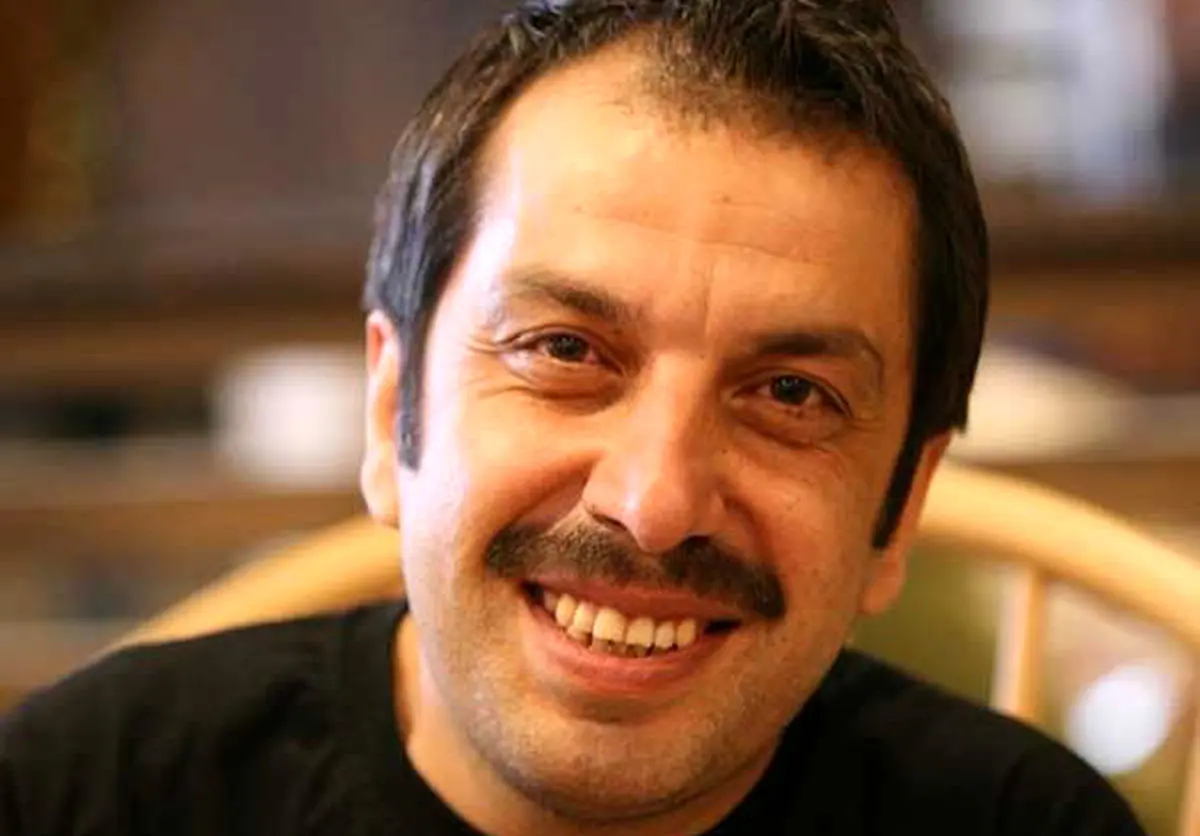 عکس جگرسوز عباس جمشیدیفر از پدرش پای دیگ نذری + عکس