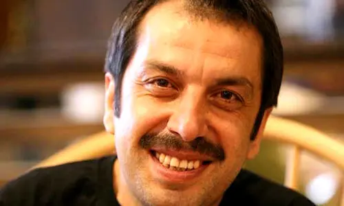 عکس جگرسوز عباس جمشیدی‌فر از پدرش پای دیگ نذری + عکس