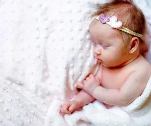 نکات داشتن فرزند زیبا | زیبایی جنین ، راز داشتن نوزاد خوشگل با تغذیه ماه 8 بارداری
