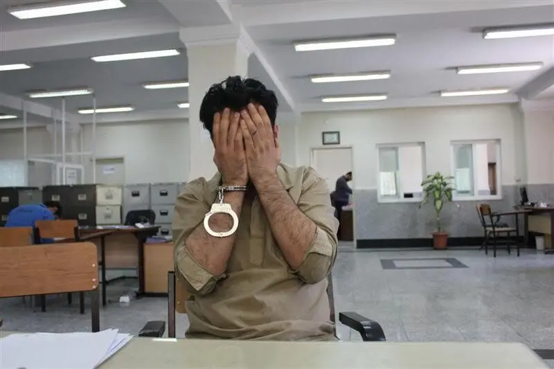 جنایت به خاطر یک گوشی موبایل | دستگیری عامل جنایت جهرم در تهران
