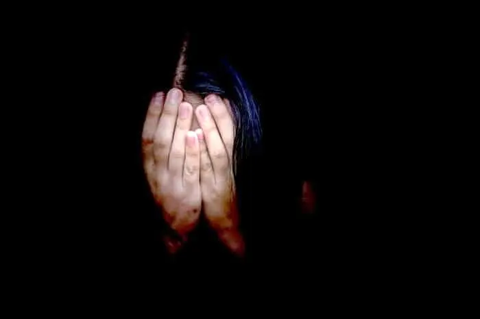 دست‌درازی به دختر ۱۸ ساله در گاراژ متروکه با تهدید سگ غول‌پیکر