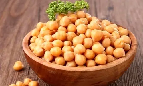 با یخ و نمک نخود 20 دقیقه ای می پزه ! | روش جدید برای پخت سریع نخود که تا بحال ندیده اید + ویدئو