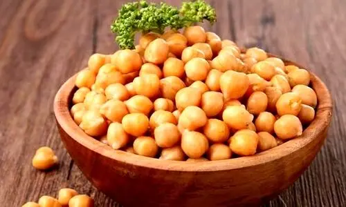 با یخ و نمک نخود 20 دقیقه ای می پزه ! | روش جدید برای پخت سریع نخود که تا بحال ندیده اید + ویدئو
