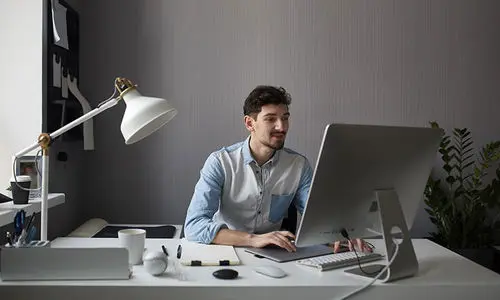 مزایای استفاده از وب سایت کاریابی Herfeibash.com برای جویندگان کار و کارفرمایان