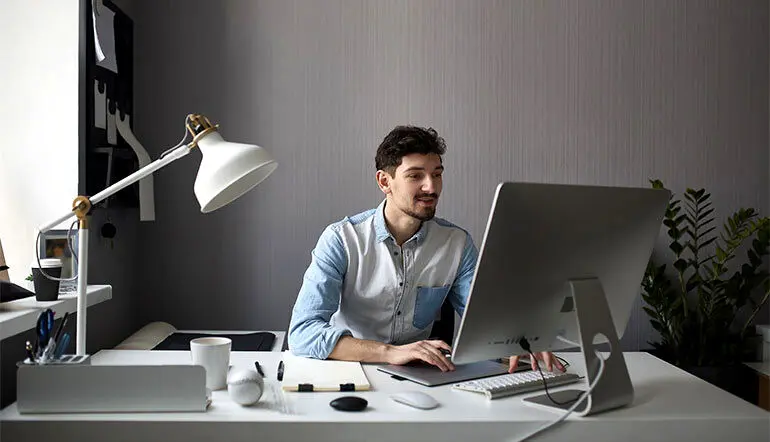 مزایای استفاده از وب سایت کاریابی Herfeibash.com برای جویندگان کار و کارفرمایان