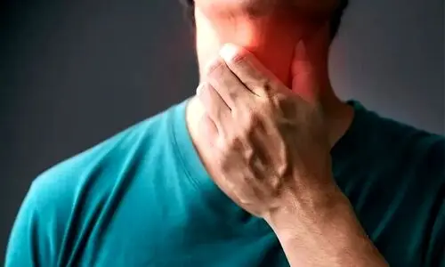 اگر صبحا با گلودرد از خواب بیدار می شوید ، بخوانید | دلایل و درمان گلودردهای صبحگاهی 