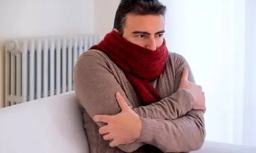 اگر احساس سرما می کنید کمبود این ماده را در بدن دارد