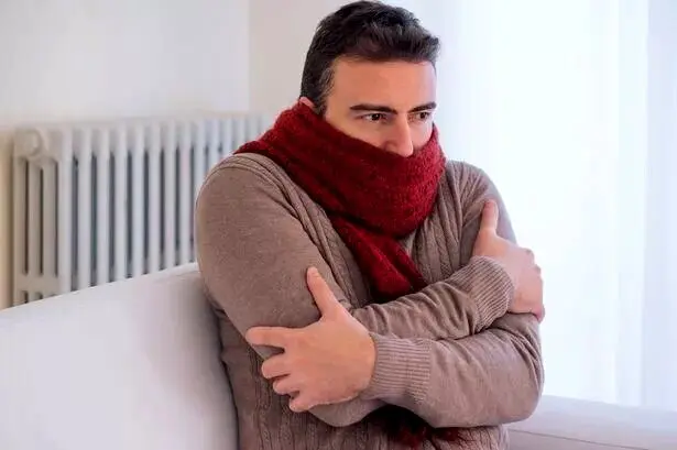 اگر احساس سرما می کنید کمبود این ماده را در بدن دارد