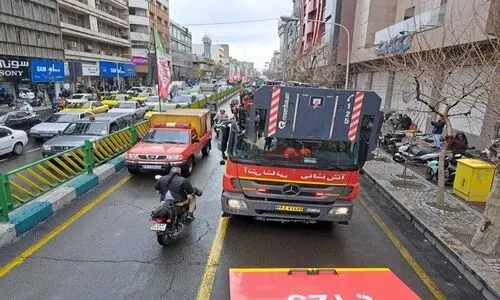 آتش سوزی هولناک در خیابان جمهوری | آتش نشان ها فرشته نجات 15 تهرانی شدند 