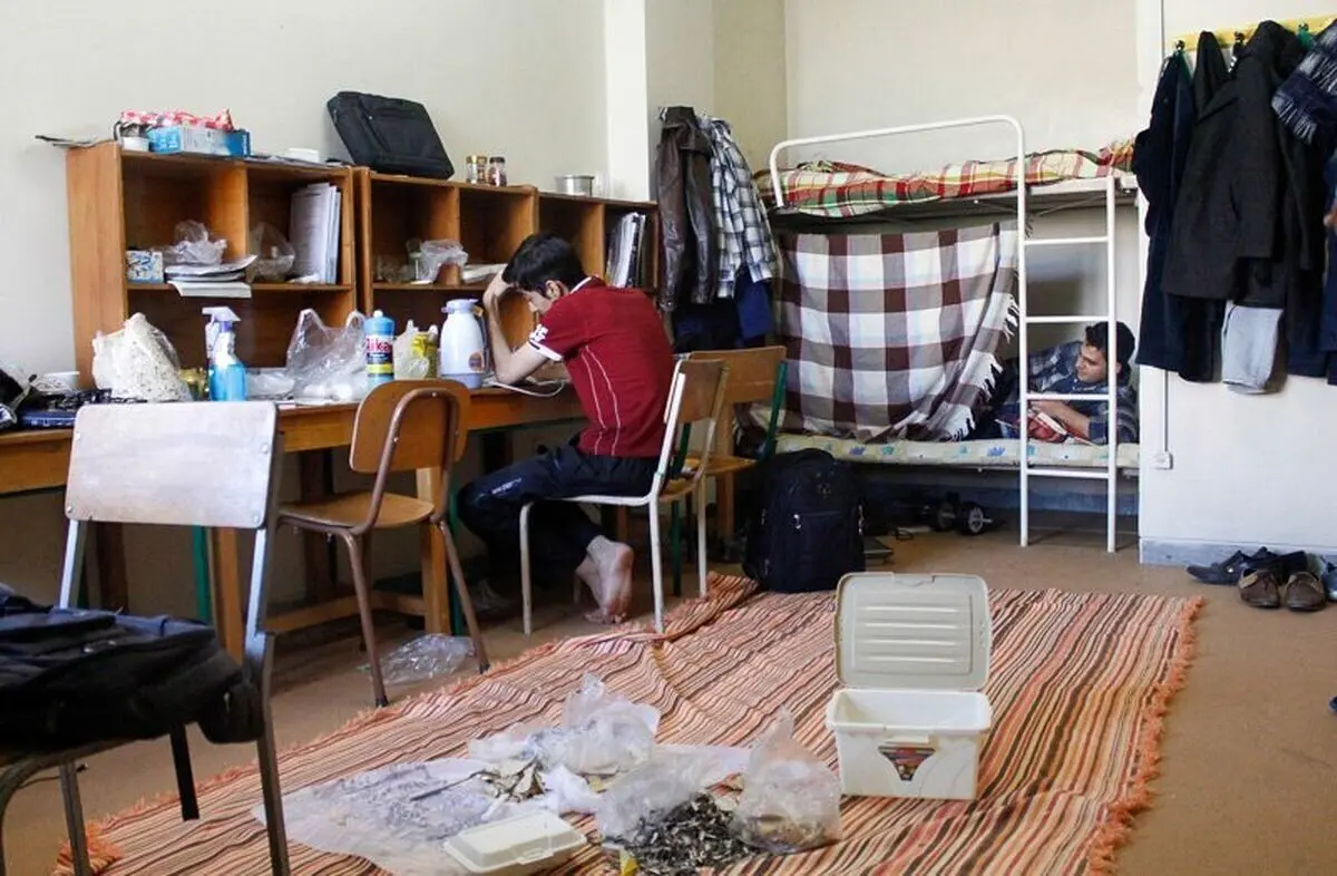 ریزش سقف اتاق خوابگاه در ایام امتحانات | در خوابگاه دانشگاه تهران اتفاق افتاد