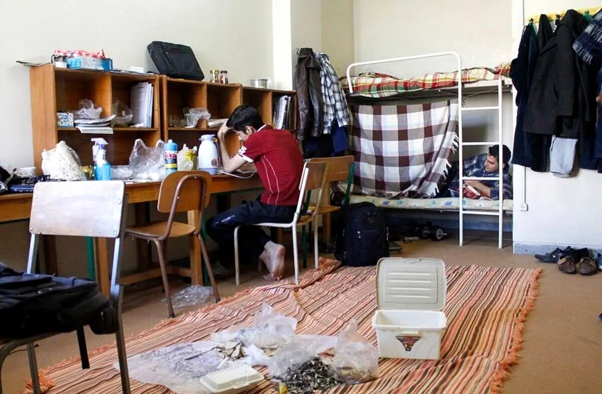 ریزش سقف اتاق خوابگاه در ایام امتحانات | در خوابگاه دانشگاه تهران اتفاق افتاد