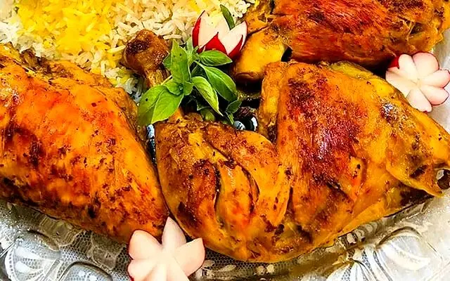 تهیه مرغ سرخ کرده زعفرانی به روش رستورانی