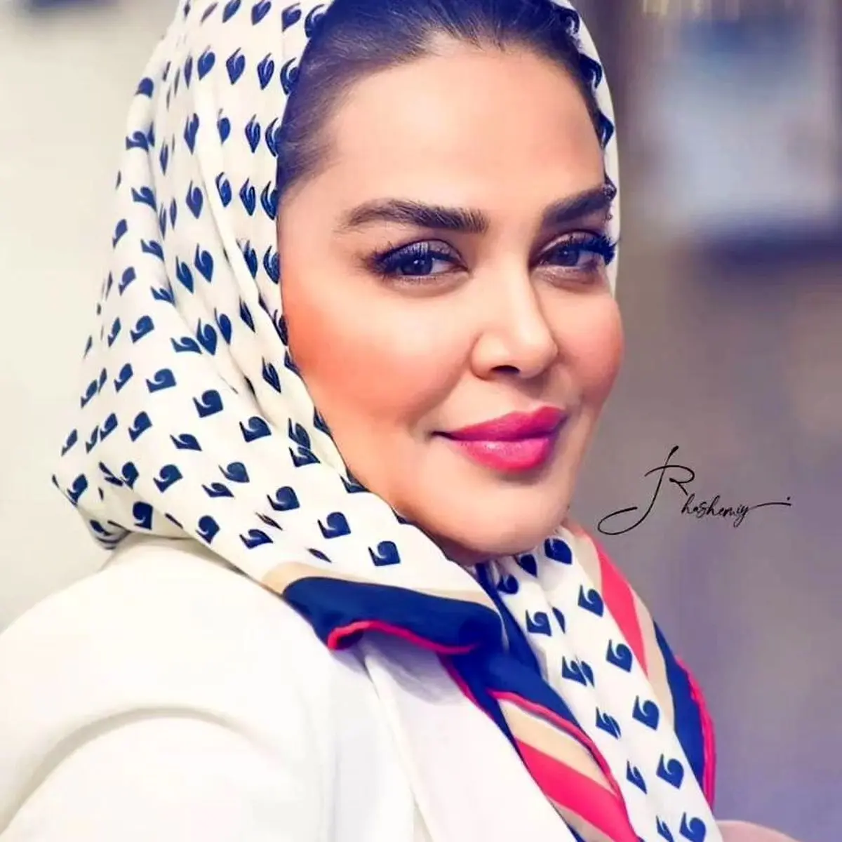 استایل شیک بهاره رهنما پای صندوق رای | خانم بهاره جوان تر از همیشه + عکس