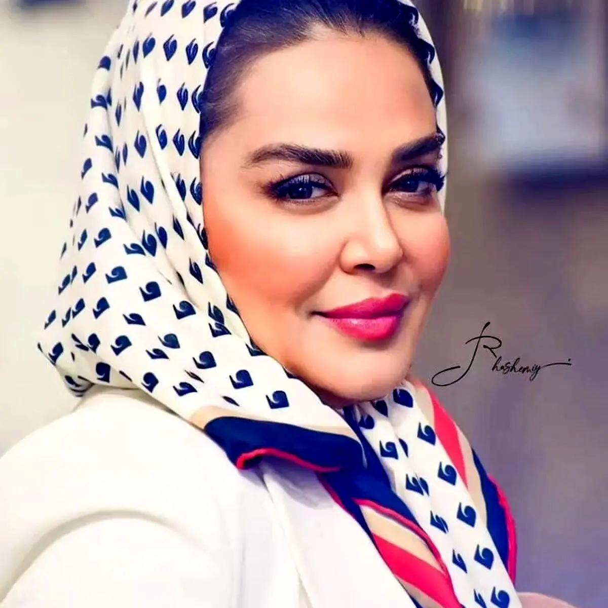 استایل شیک بهاره رهنما پای صندوق رای | خانم بهاره جوان تر از همیشه + عکس