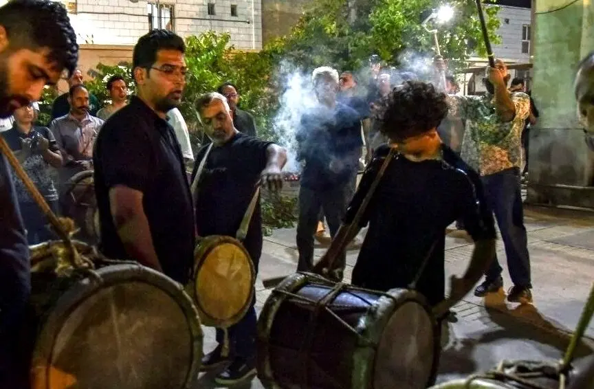 فستیوال کوچه دیشب در سوگ بندرعباس پایان یافت | همدردی با جان‌باختگان حادثه بندر شهید رجایی