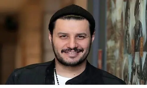ژست جالب جواد عزتی  در کنار بازیگر خردسال سریال وحشی + عکس