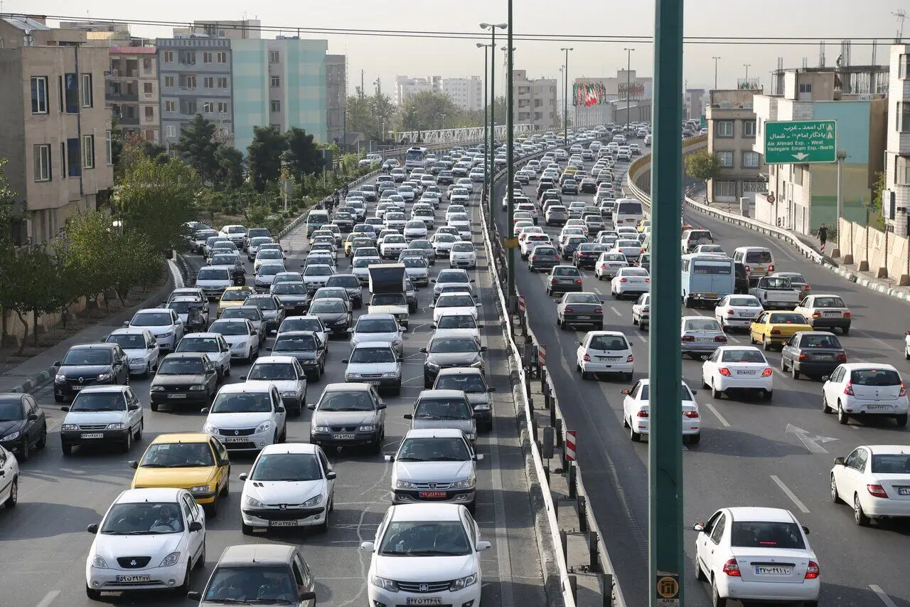 ترافیک سنگین صبحگاهی در معابر تهران | توصیه‌های پلیس راهور برای رانندگان