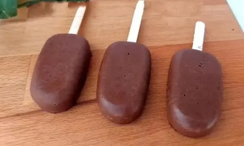 طرز تهیه بستنی کاکائویی خانگی ساده | زیر قیمت بازار کلی بستنی درست کنید + ویدئو