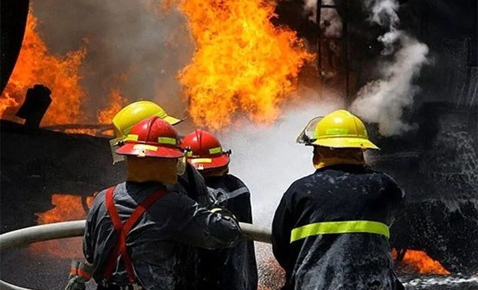 آتش سوزی فجیع خیابان جمهوری با ۲ کشته !