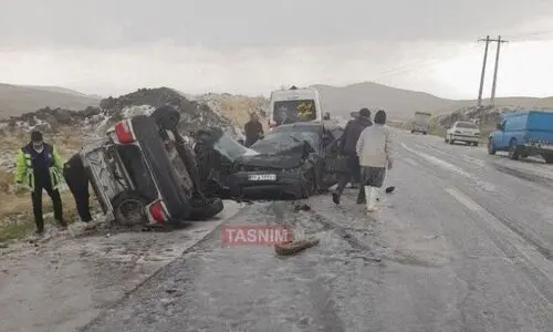 تصادف مرگبار در محور مشکین‌شهر | ۳ نفر جان باختند