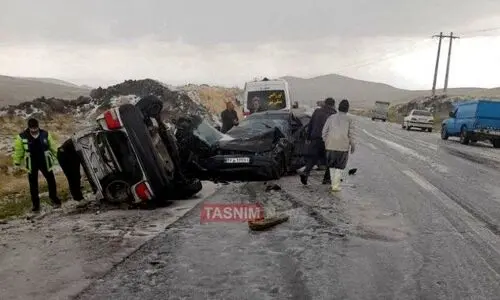 تصادف مرگبار در محور مشکین‌شهر | ۳ نفر جان باختند