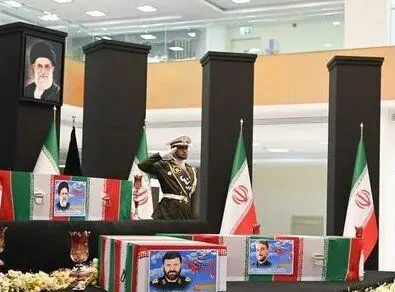 تاج گلی که امپراتور ژاپن و همسرش برای ایران فرستادند | تاج گل ژاپن برای مراسم یادبود شهید رئیسی 